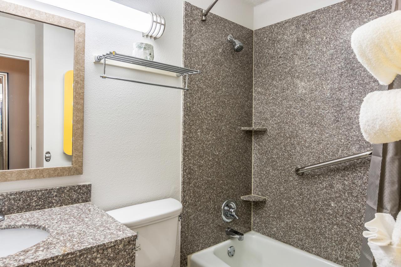 Motel 6-Petersburg, Va - Fort Lee מראה חיצוני תמונה